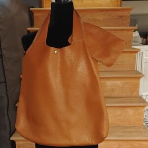 Stylish Tan Leather Tote Bag